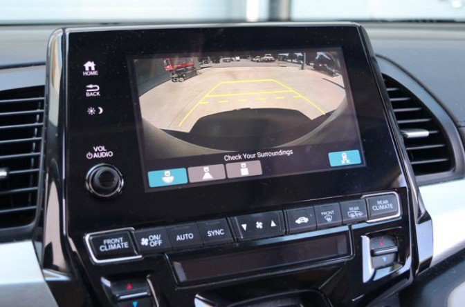Used 2019 Lunar Silver Metallic Honda EX-L image 4