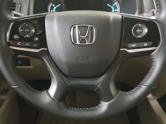 Used 2019 White Honda Touring image 15