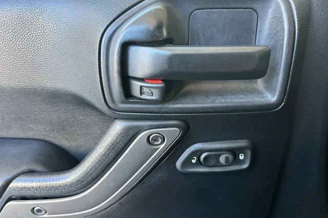 Used 2015 Black Clearcoat Jeep Unlimited Sport image 13