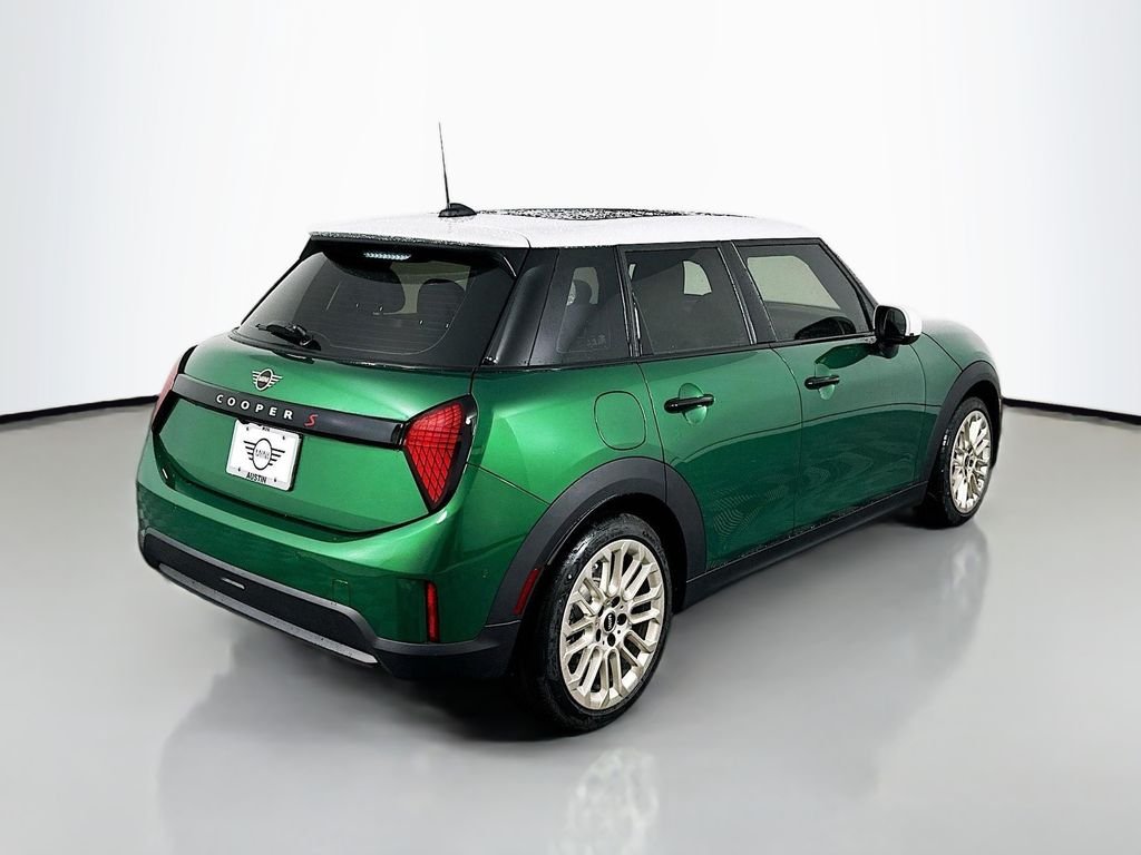 Used 2025 Green MINI Iconic image 5