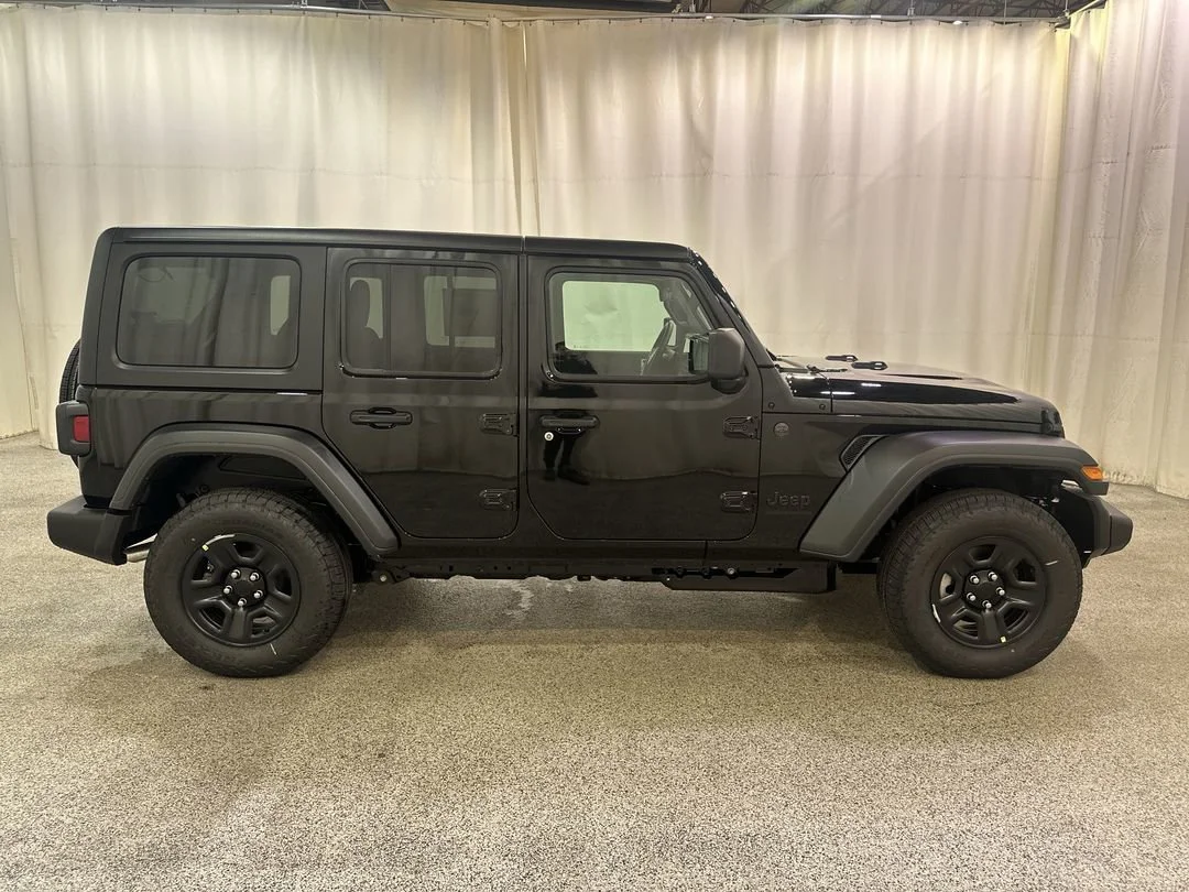 2026 Jeep Wrangler 4-Door Sport - Photo 5