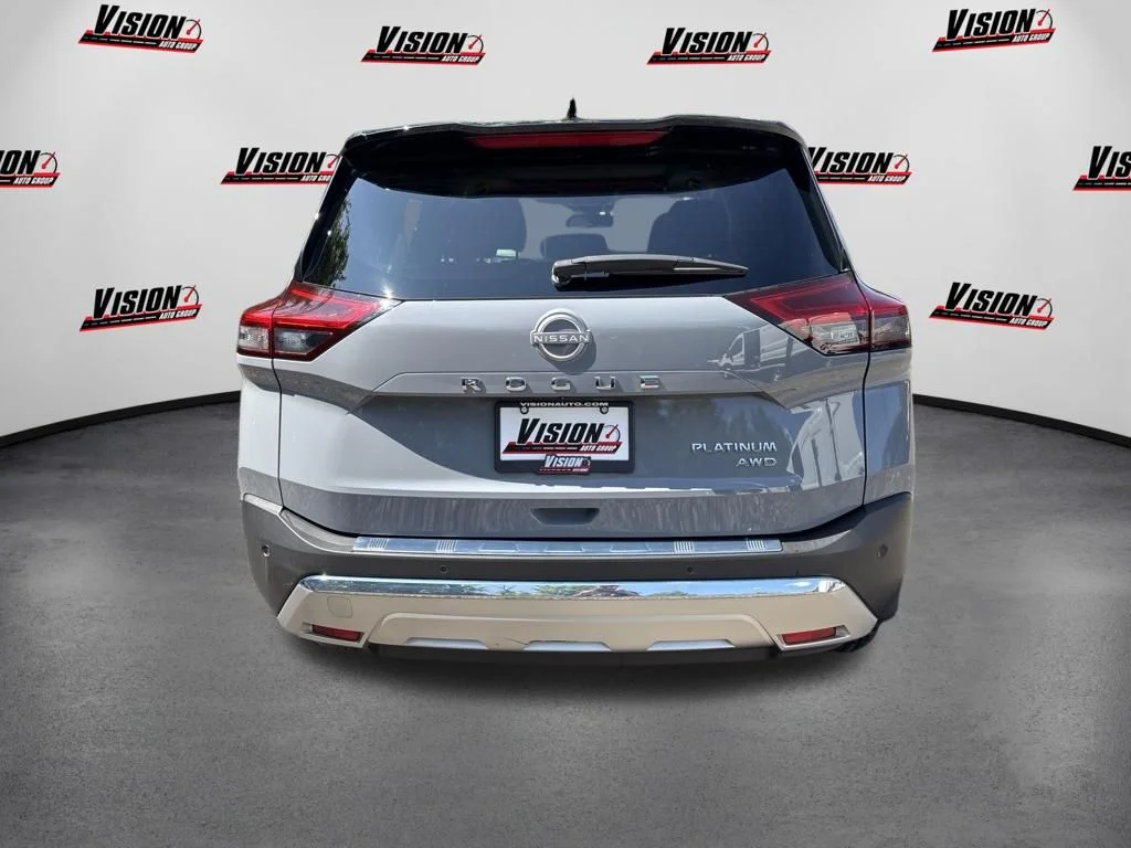 Used 2023 Gray Nissan Platinum image 6