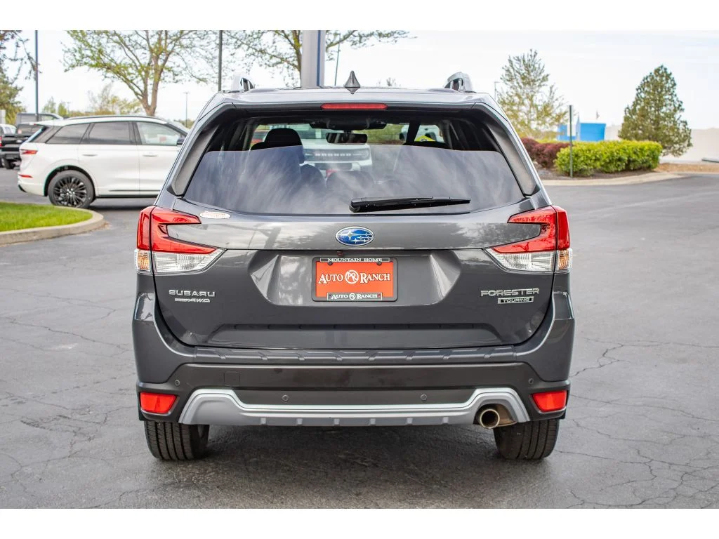 Used 2022 Magnetite Gray Metallic Subaru Touring image 7