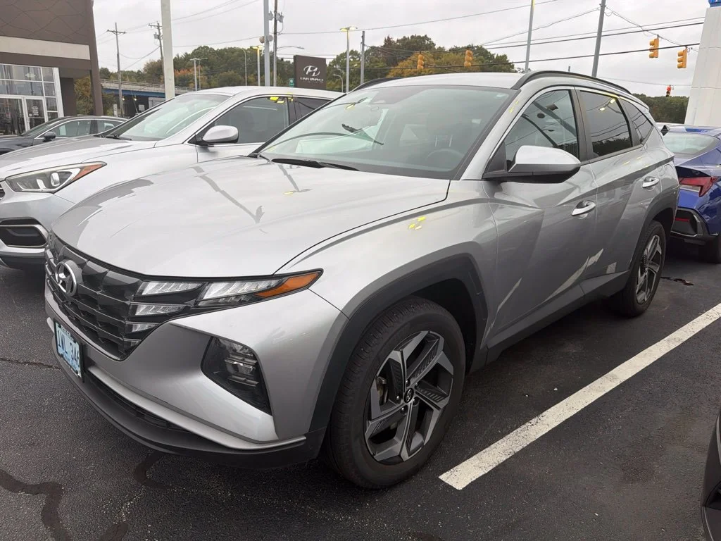 Used 2024 Shimmering Silver Hyundai SEL image 3