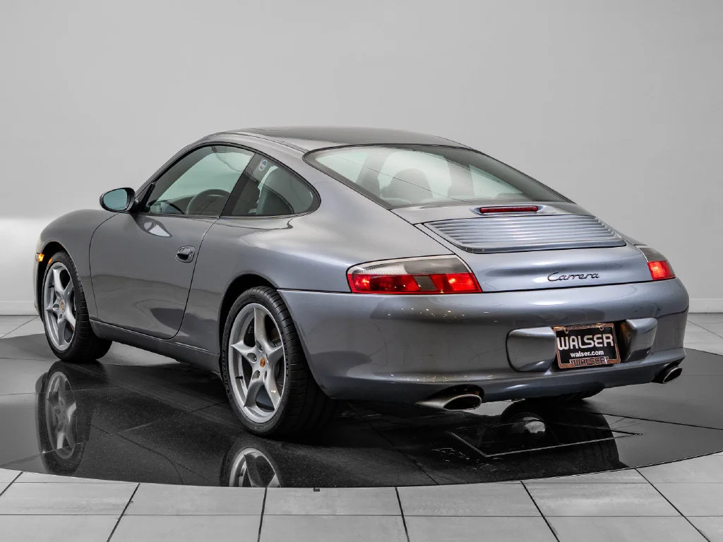 Used 2002 Seal Grey Metallic Porsche Carrera image 3
