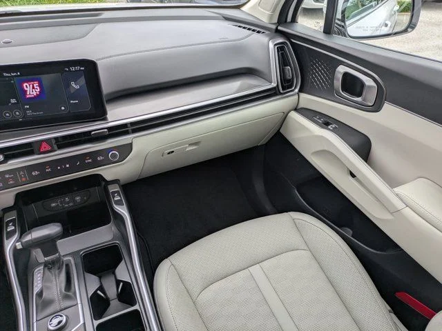 Used 2025 White Pearl Kia S image 16