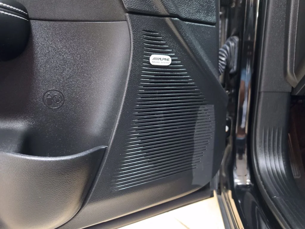Used 2019 Pitch Black Clearcoat Dodge SRT Hellcat Redeye image 17