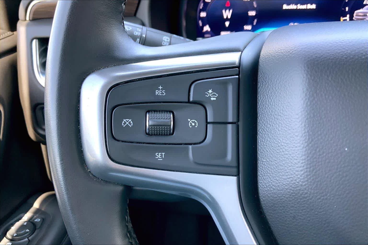 Used 2024 Summit White Chevrolet LT image 24