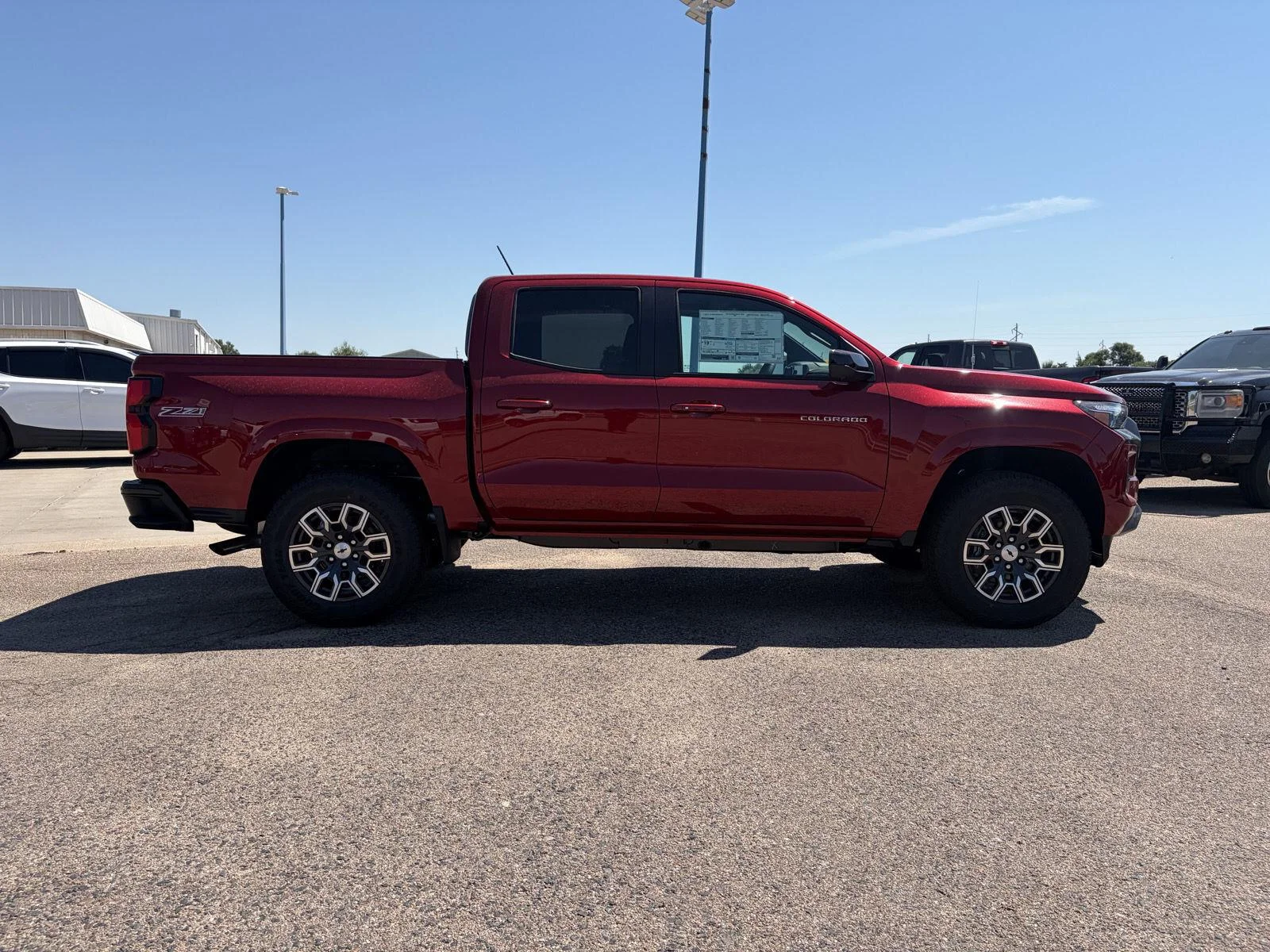2026 Chevrolet Colorado Z71 - Photo 8