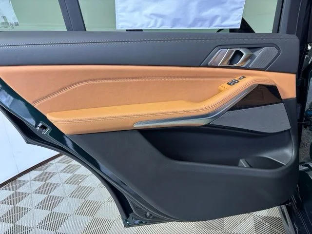 New 2027 Oxford Green II Metallic BMW xDrive40i image 16