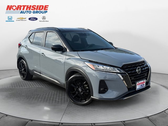 2021 Nissan Kicks SR