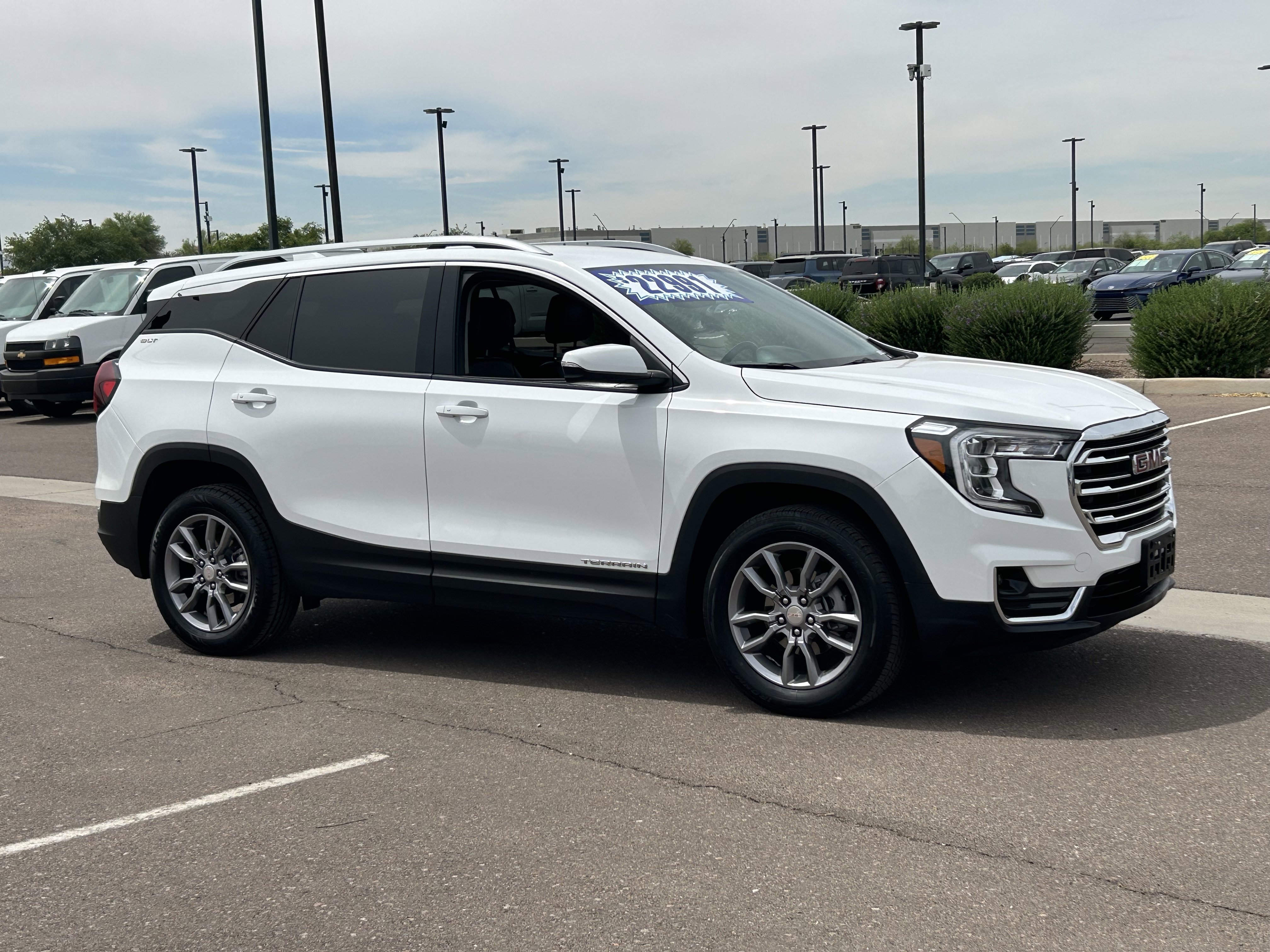 Used 2024 Summit White GMC SLT image 7