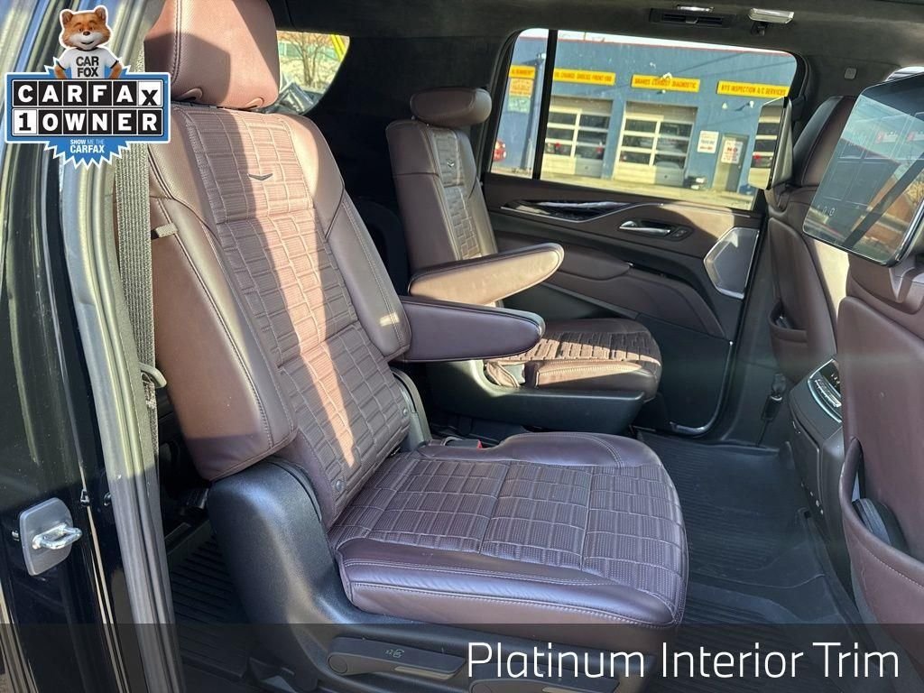 2023 Cadillac Escalade ESV V-Series - Photo 40