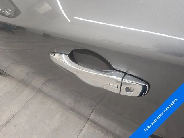 Used 2016 Gun Metallic Nissan 2.5 SR image 18