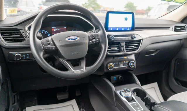 Used 2020 Blue Ford SE image 11