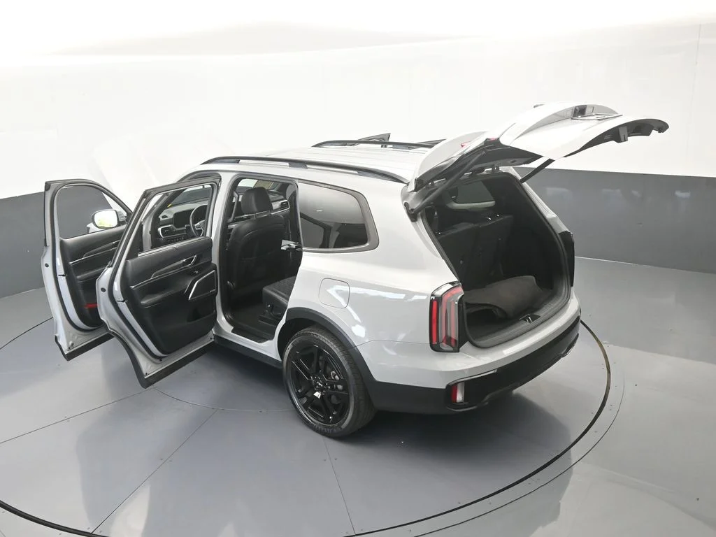 Used 2024 Wolf Gray Kia EX X-Line image 70