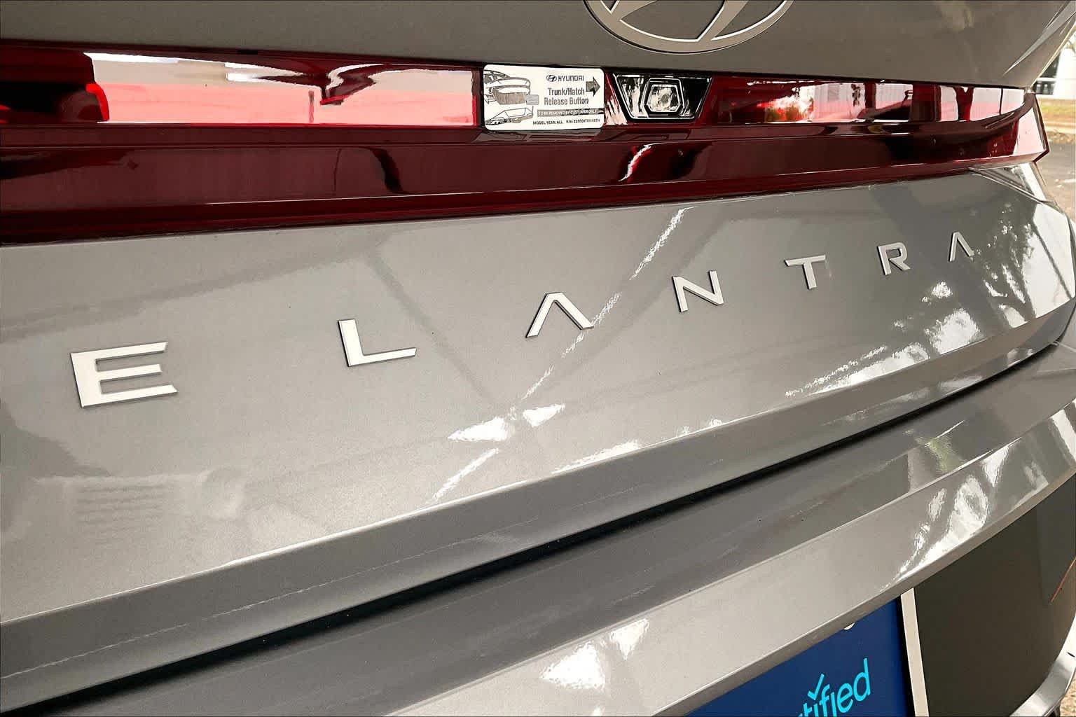 Certified Used 2025 Fluid Metal Hyundai SEL Sport image 10