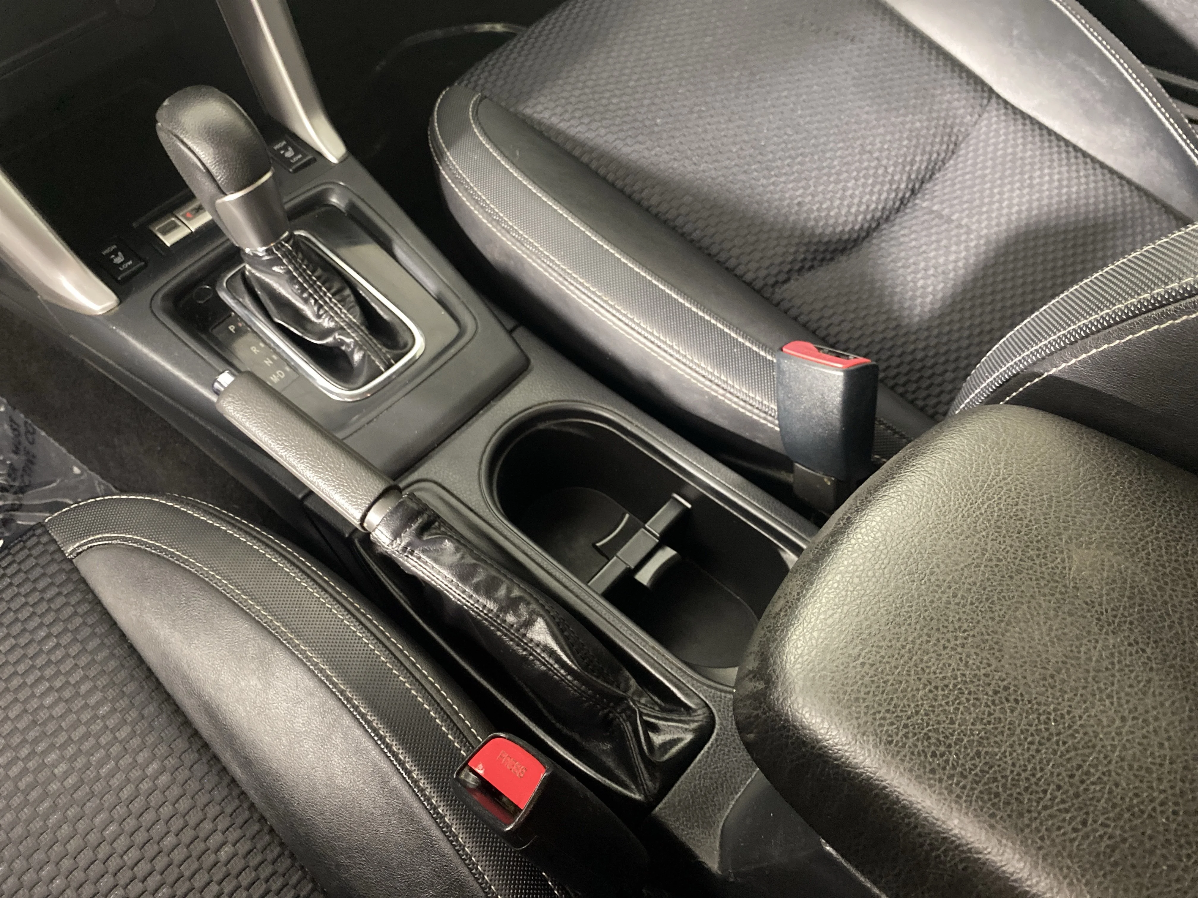 Used 2018 Crystal Black Silica Subaru Premium Black Edition image 28