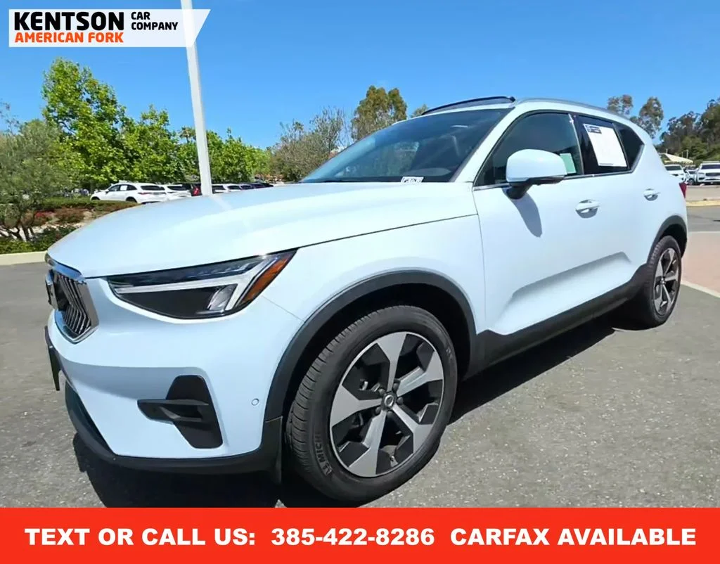 2025 Volvo XC40