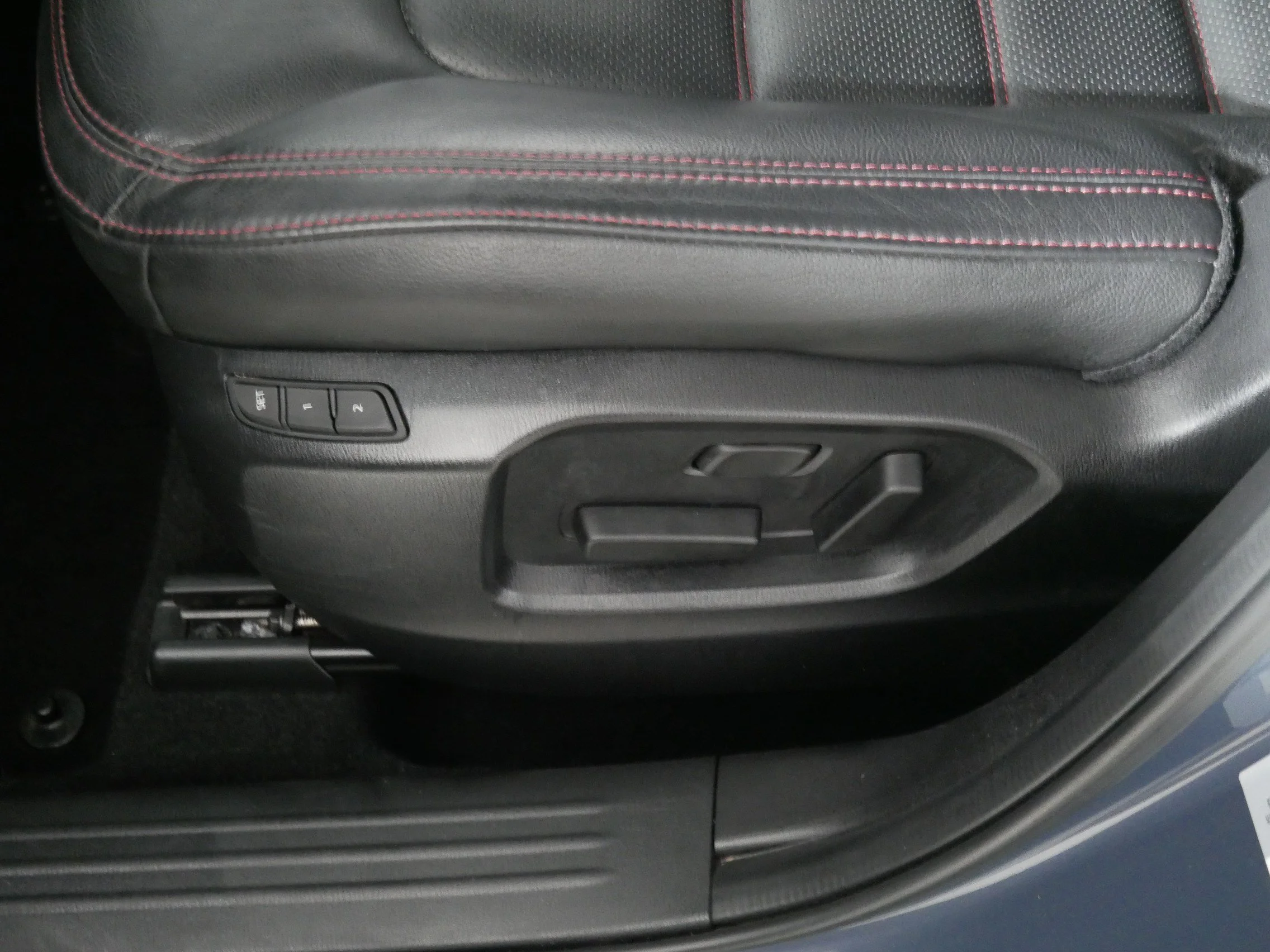Used 2025 Polymetal Gray Metallic Mazda 2.5 S Carbon Edition image 20