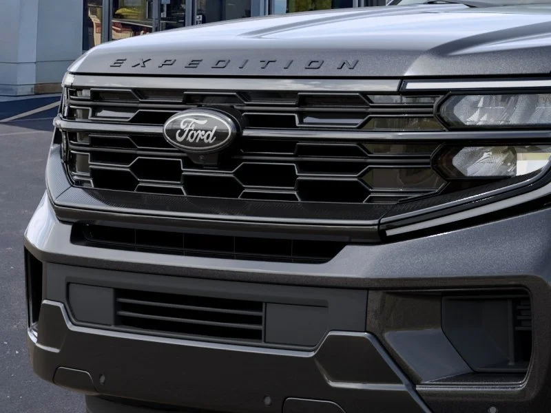 New 2027 Gray Ford Platinum image 17