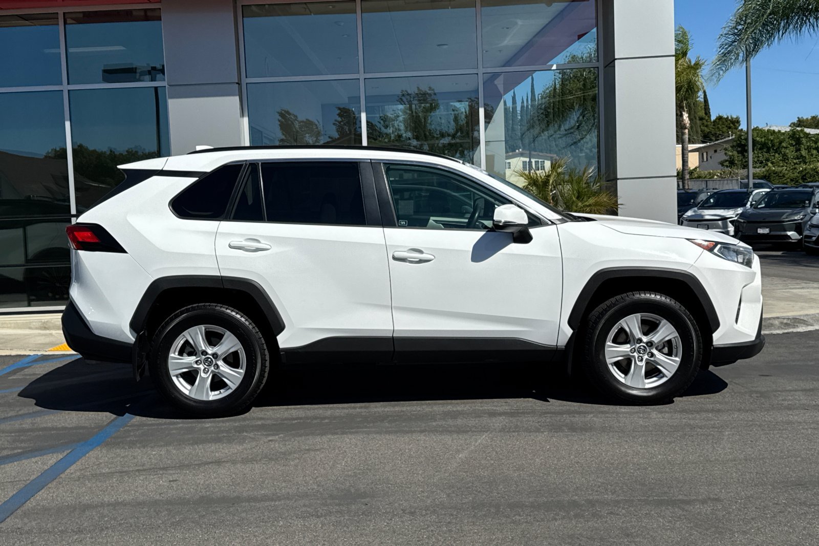 Certified Used 2019 White Toyota XLE image 4