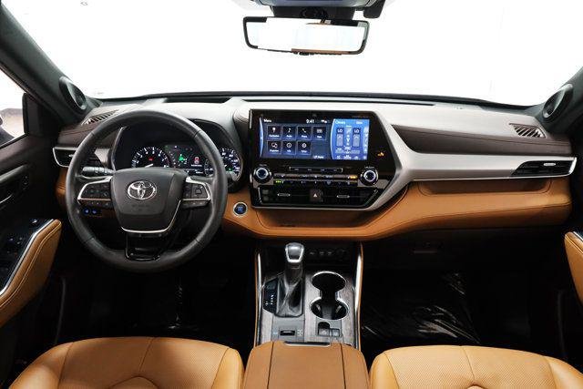 Certified Used 2021 RUBY FLARE PEARL Toyota  image 10