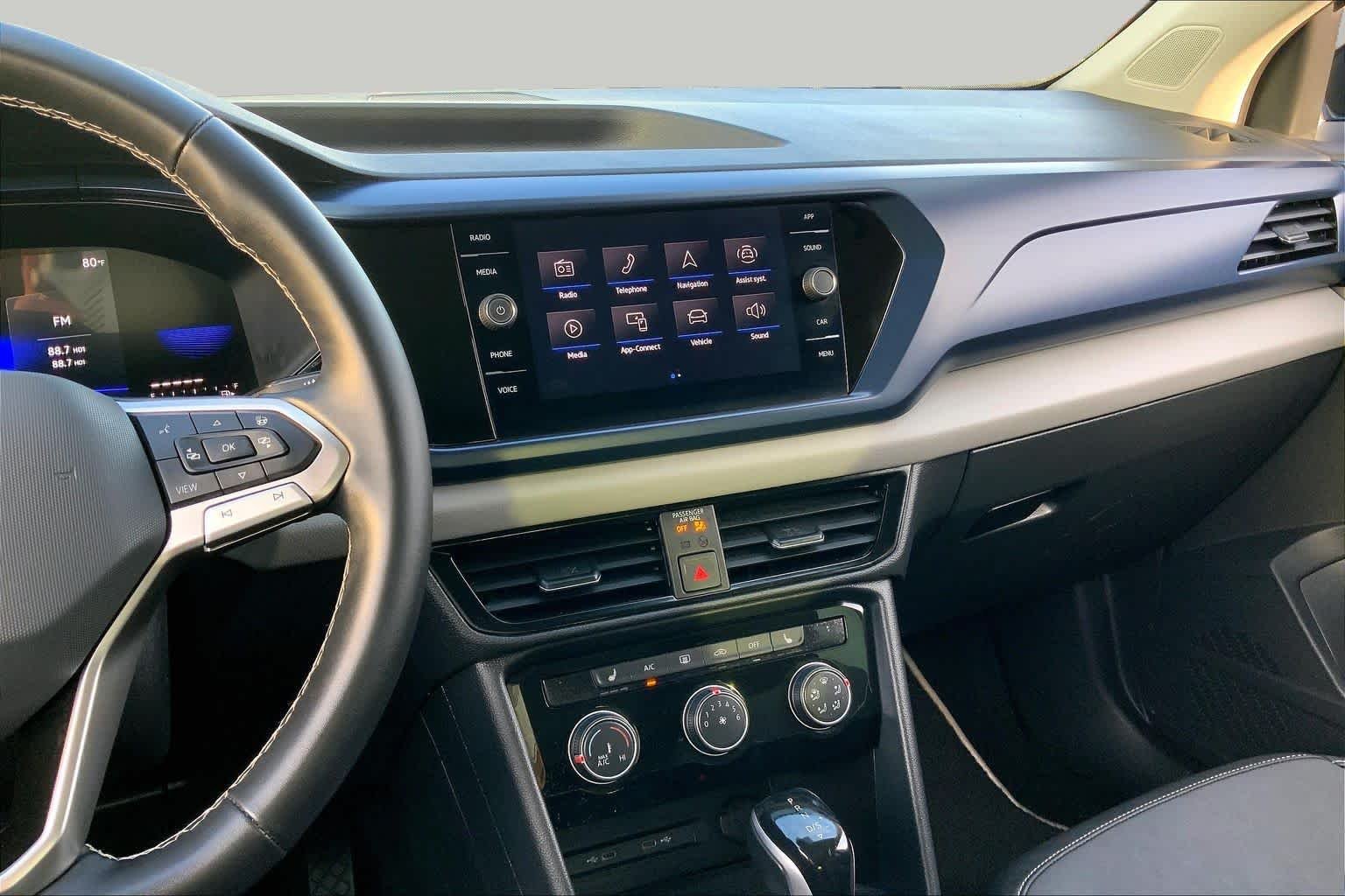 Pre-Owned 2023 Volkswagen Taos SE