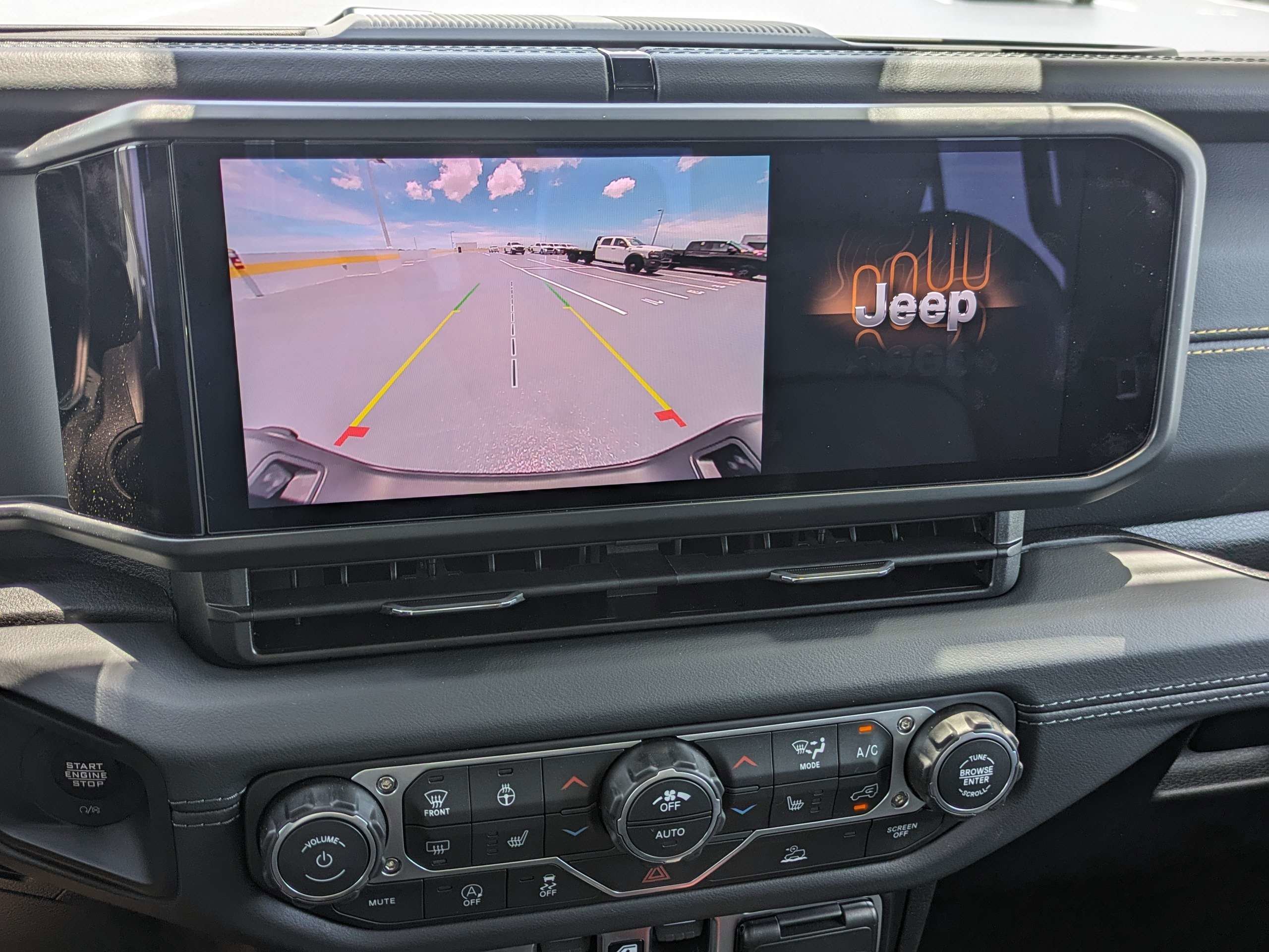 New 2026 Reign Exterior Paint Jeep Sahara image 21