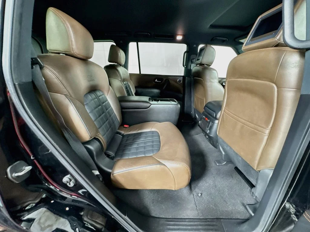 Used 2019 Black Nissan Platinum image 39