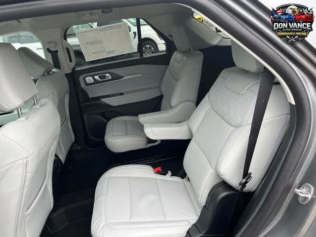 New 2026 Carbonized Gray Metallic Ford Platinum™ image 24