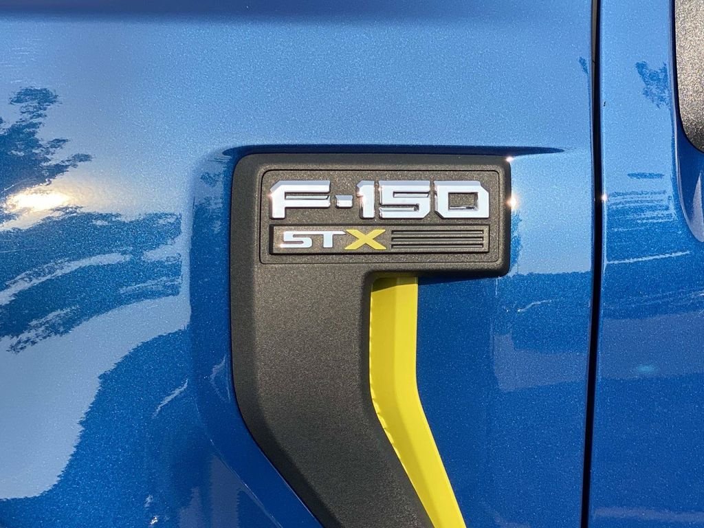 Used 2025 Atlas Blue Metallic Ford STX image 11