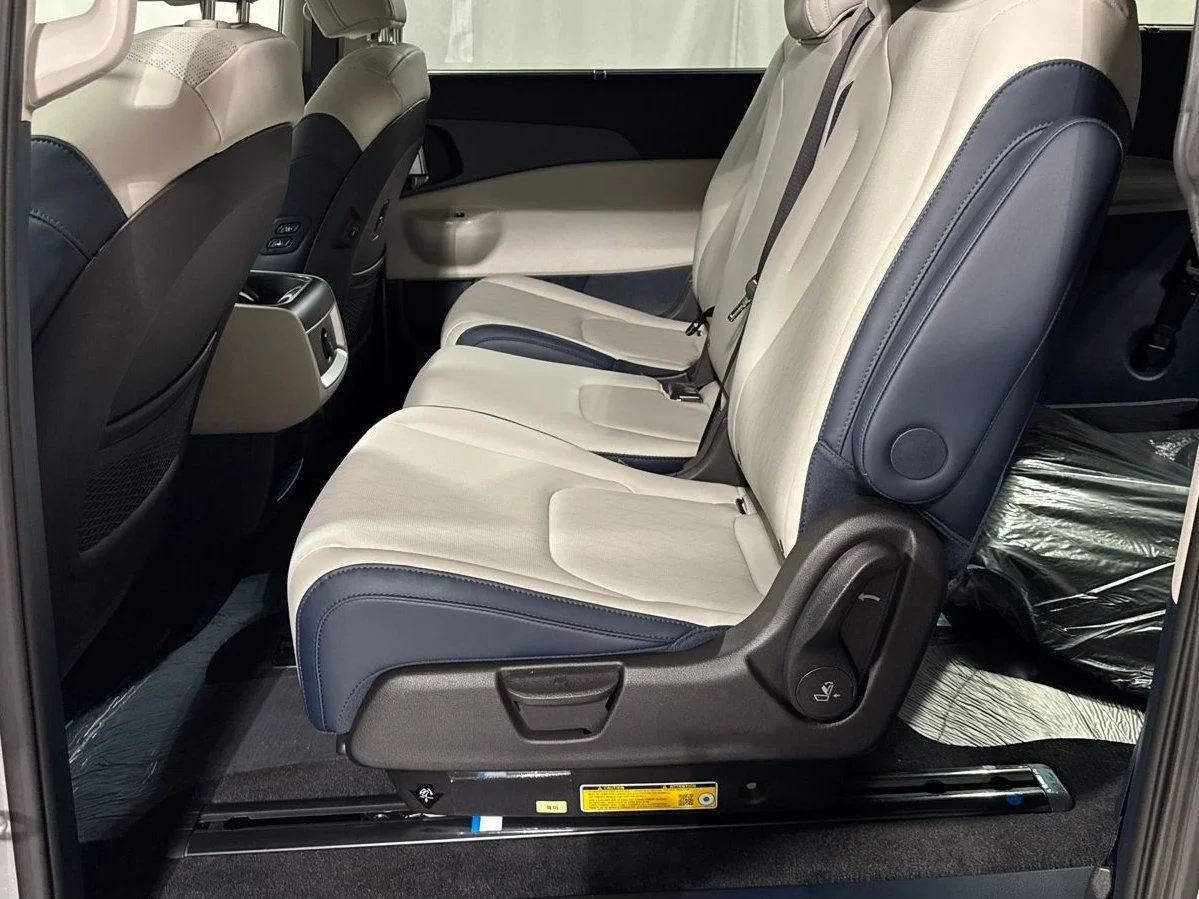 New 2026 Ivory Kia EX image 5