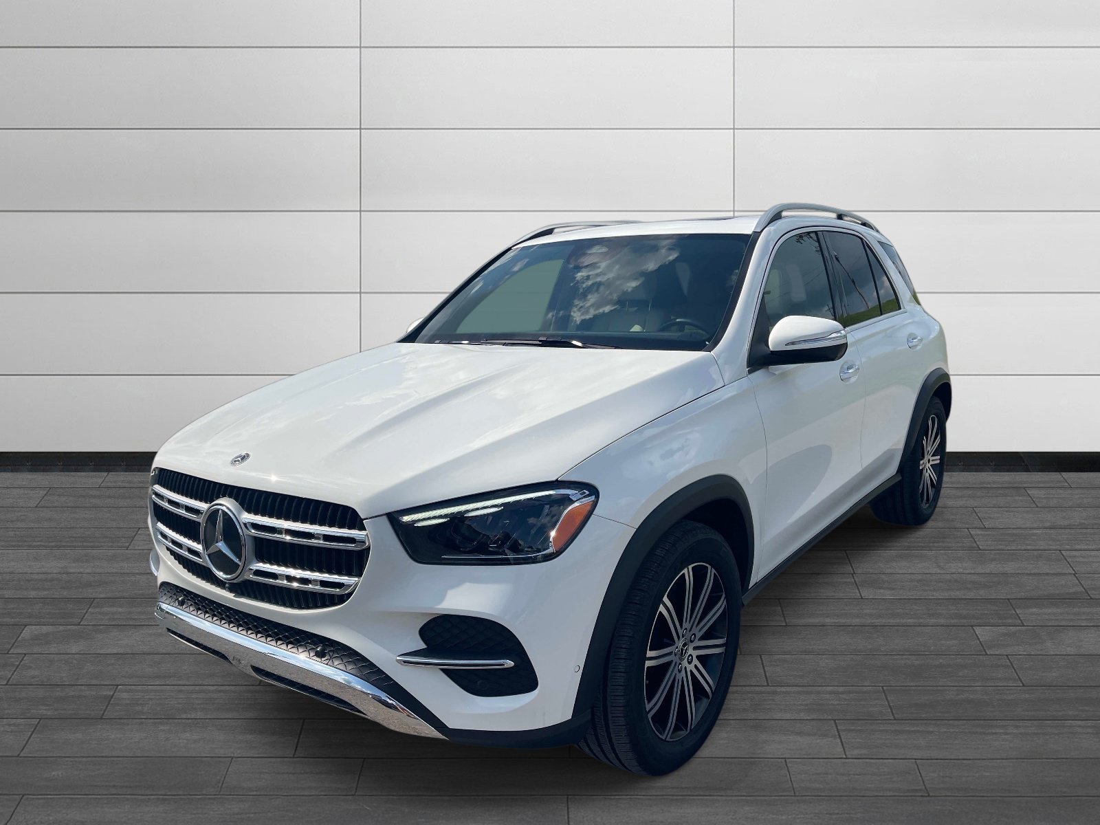 Certified Used 2025 Polar White Mercedes-Benz GLE 450 image 7