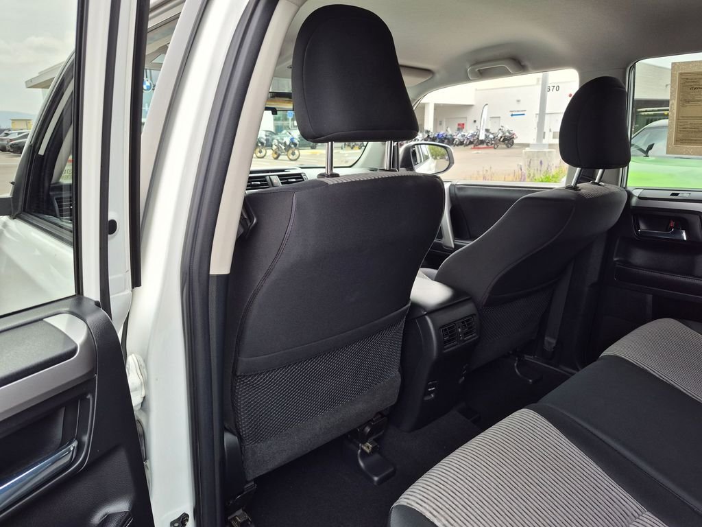 Used 2016 White Toyota SR5 image 36