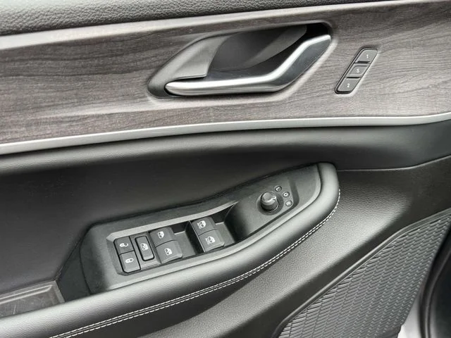 Used 2023 Gray Jeep Limited image 27