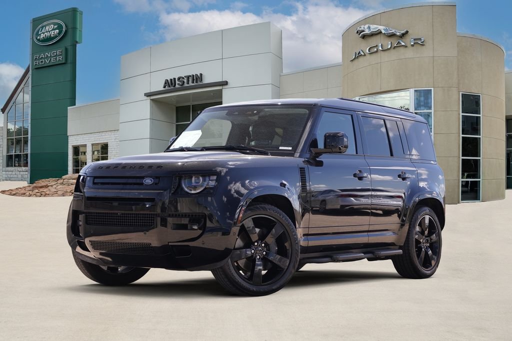 Used 2026 Black Land Rover X-Dynamic SE image 1