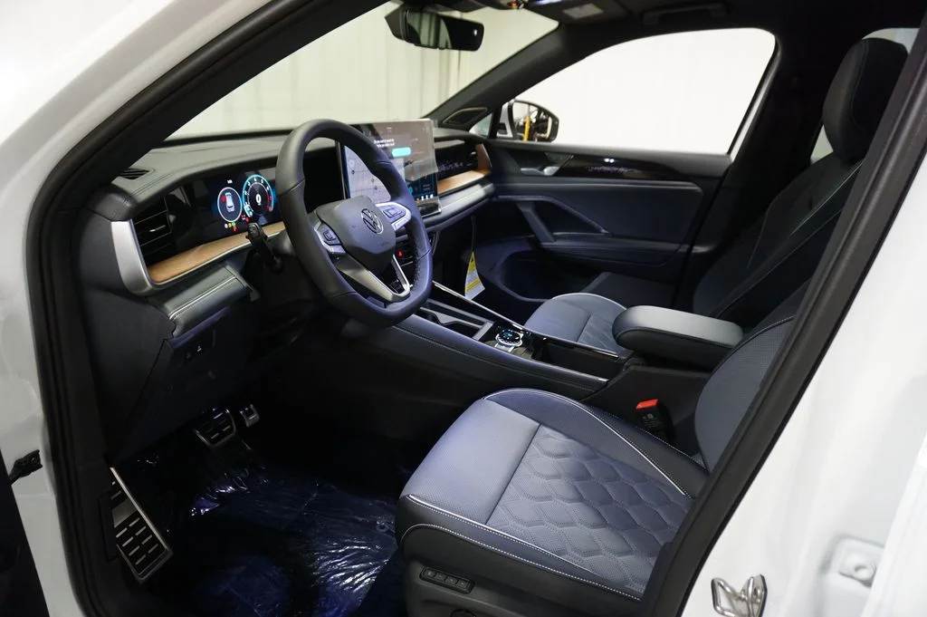 New 2026 Opal White Volkswagen 2.0T SEL R-Line Turbo image 9