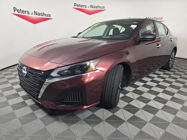 Used 2024 Red Nissan 2.5 SV image 10