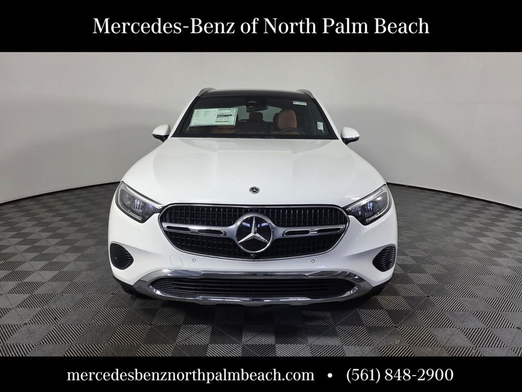 New 2026 Polar White Mercedes-Benz GLC 300 image 2