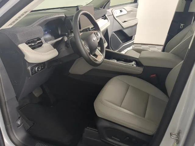 New 2026 Space White Metallic Ford Active image 10