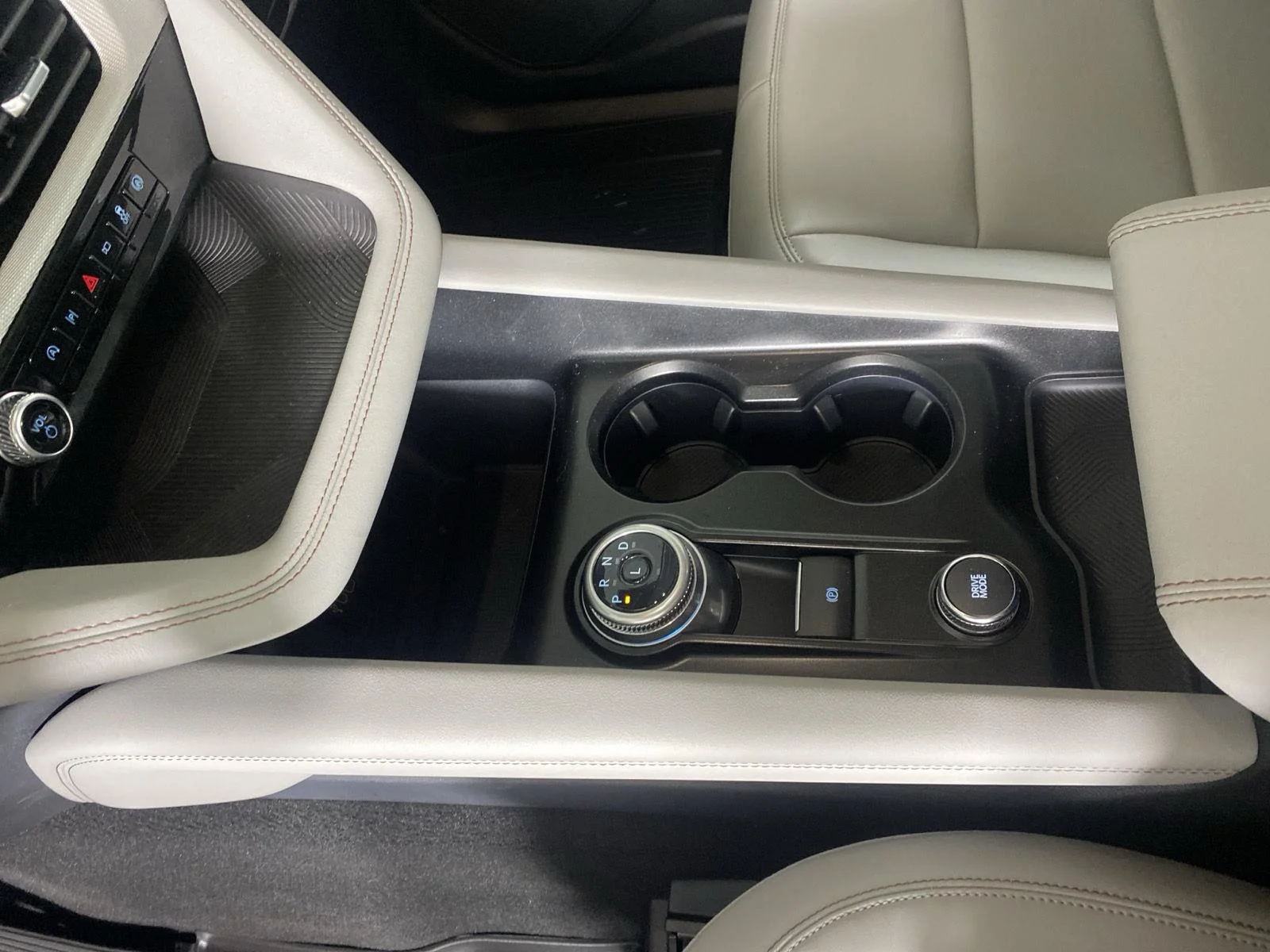 New 2026 Carbonized Gray Metallic Ford Active image 25