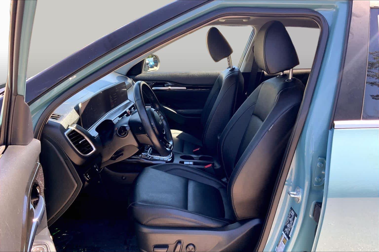 Used 2024 Pluton Blue Kia SX image 8