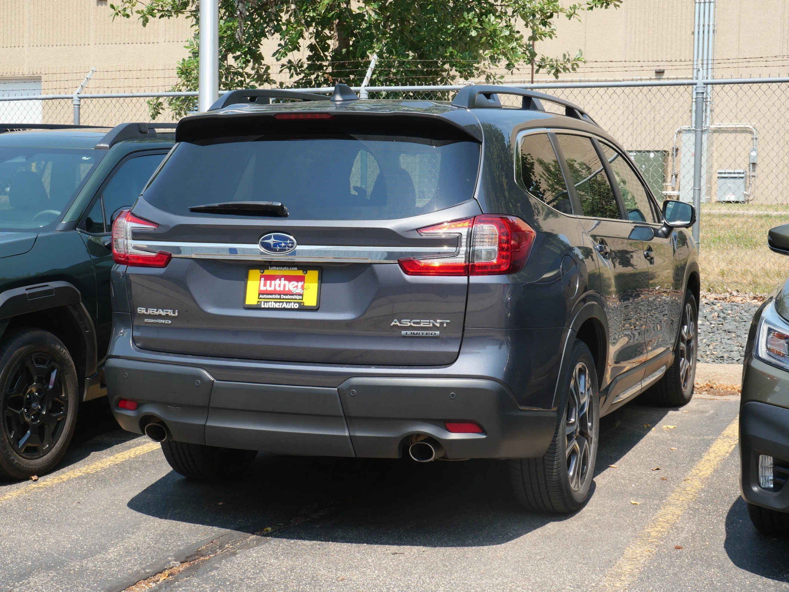 Used 2023 Magnetite Gray Metallic Subaru Limited image 5
