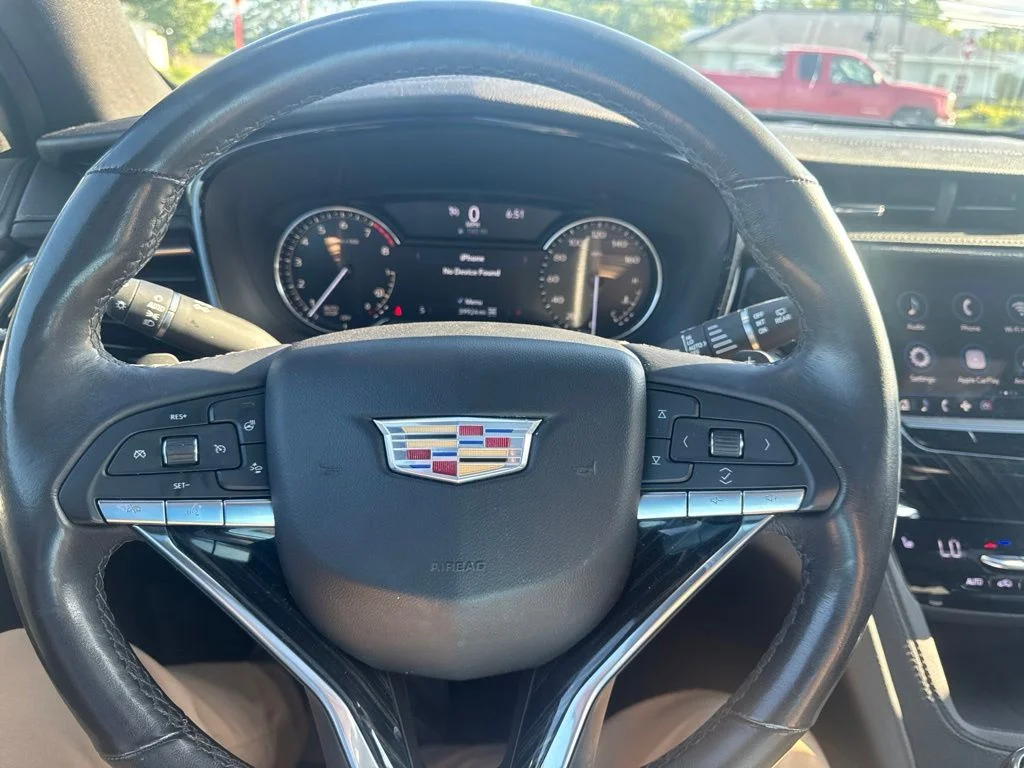 Used 2021 Crystal White Tri-Coat Cadillac Premium Luxury image 17