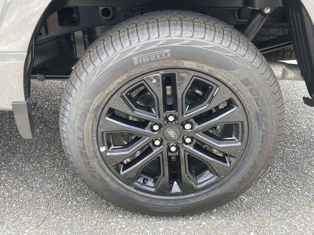 New 2026 Gray Ford XLT image 9