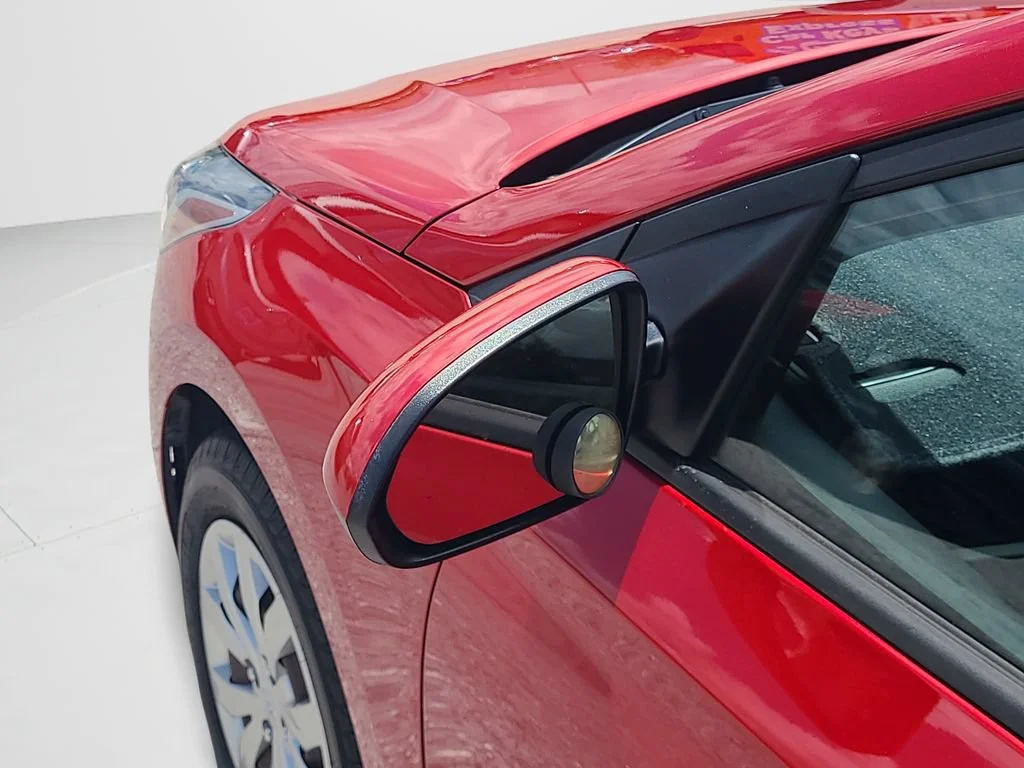 Used 2019 Red Hyundai SE image 23