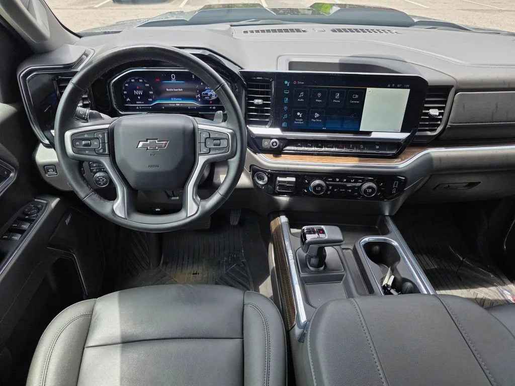 Used 2025 Sterling Gray Metallic Chevrolet LT Trail Boss image 31