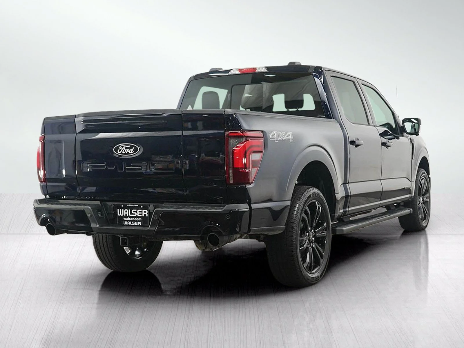 Used 2025 Atlas Blue Metallic Ford LARIAT image 5