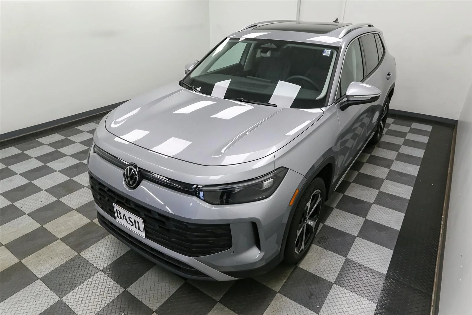 New 2026 Pyrite Silver Metallic Volkswagen SE image 6